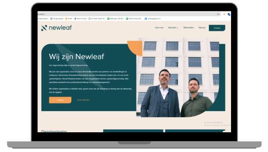 De homepagina van Newleaf te zien op een laptop